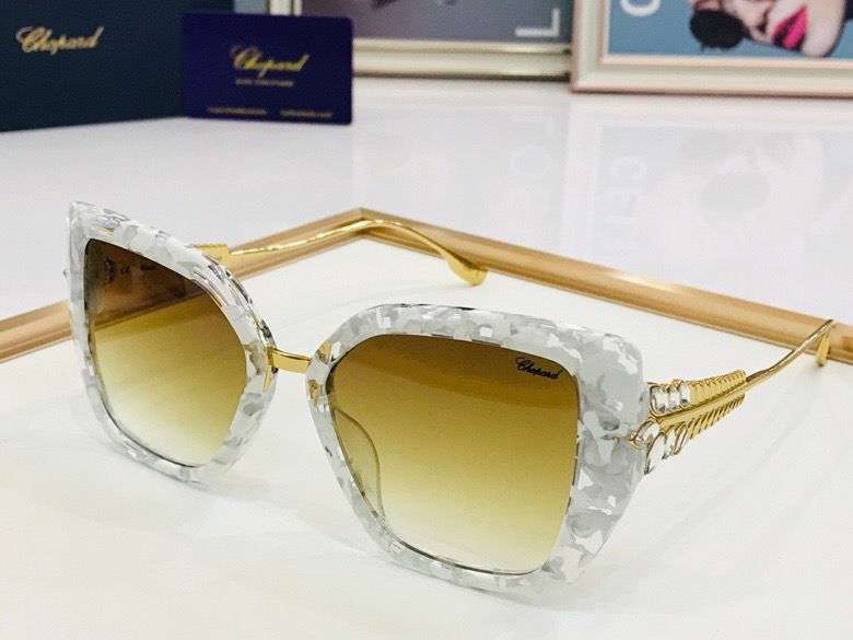 Picture of Chopard Sunglasses _SKUfw49211524fw